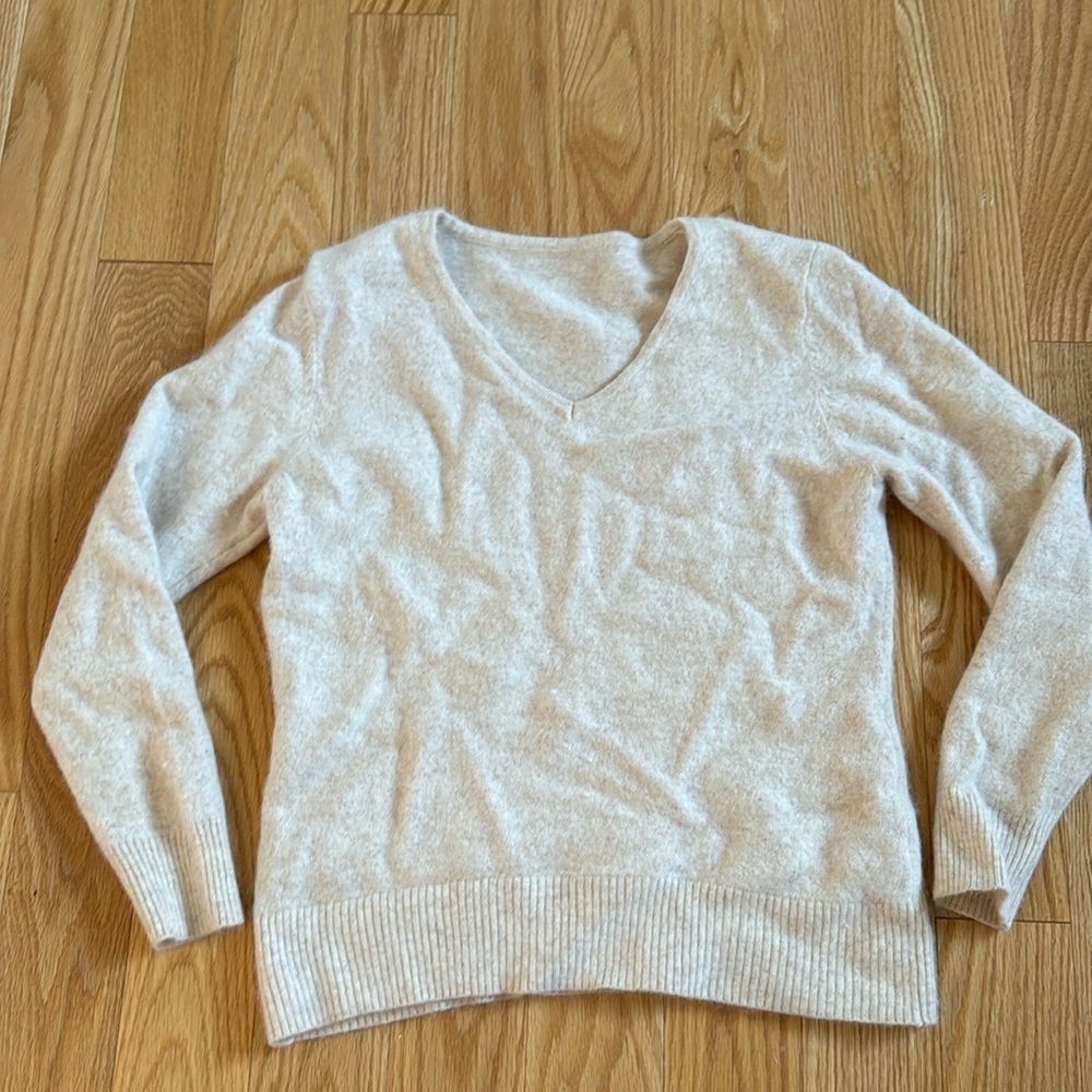 Cashmere sweater